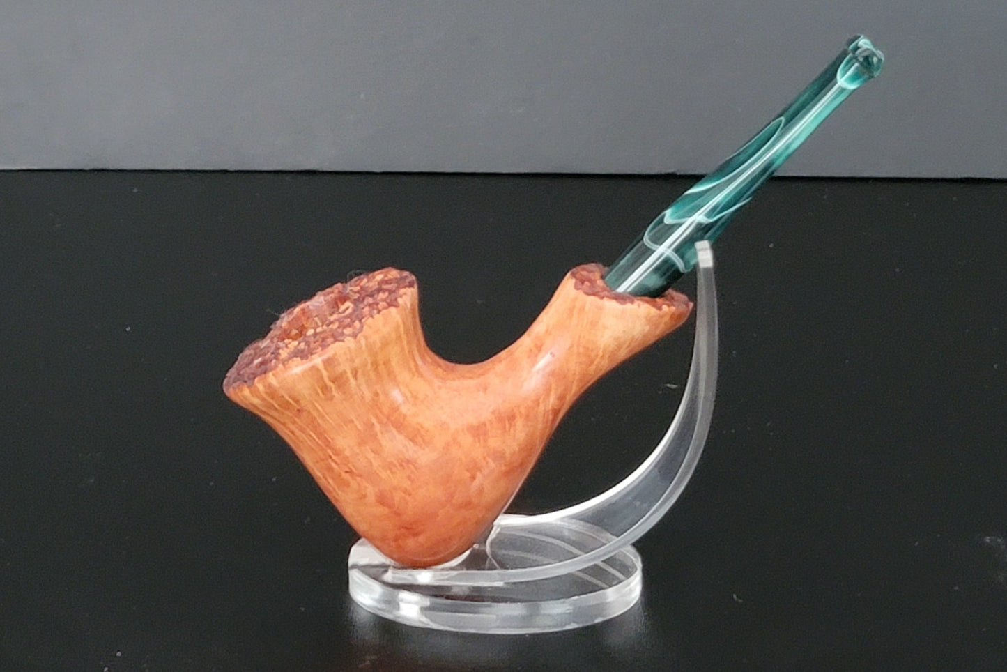 "Chantrelle" Briar Pipe with custom acrylic stem (RA40)