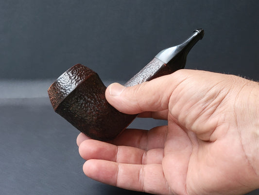 Cherry Bulldog, Rusticated with short stem (RA47)